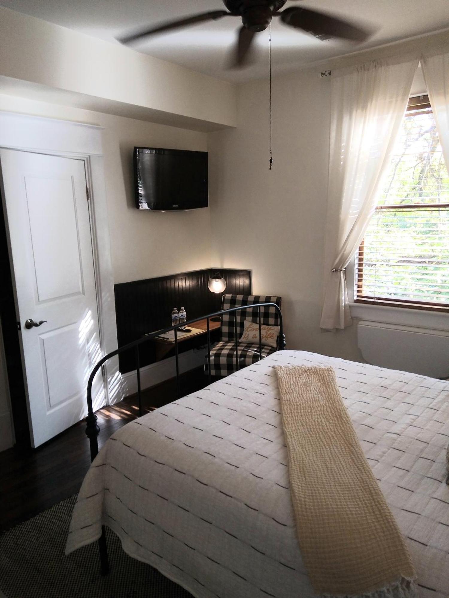 Black Lantern Inn Roanoke Extérieur photo